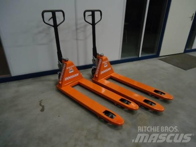Doosan Pallettruck Ročni paletnik