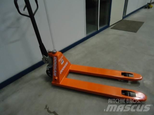 Doosan Pallettruck Ročni paletnik