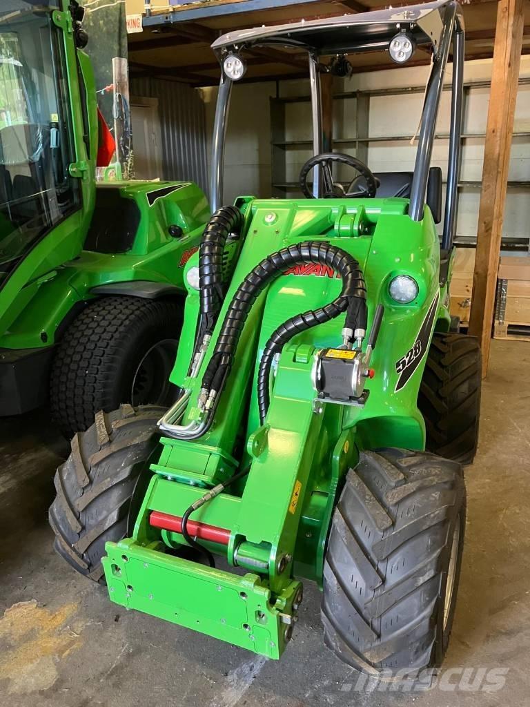 Avant Avant 528 Skid steer mini nakladalci
