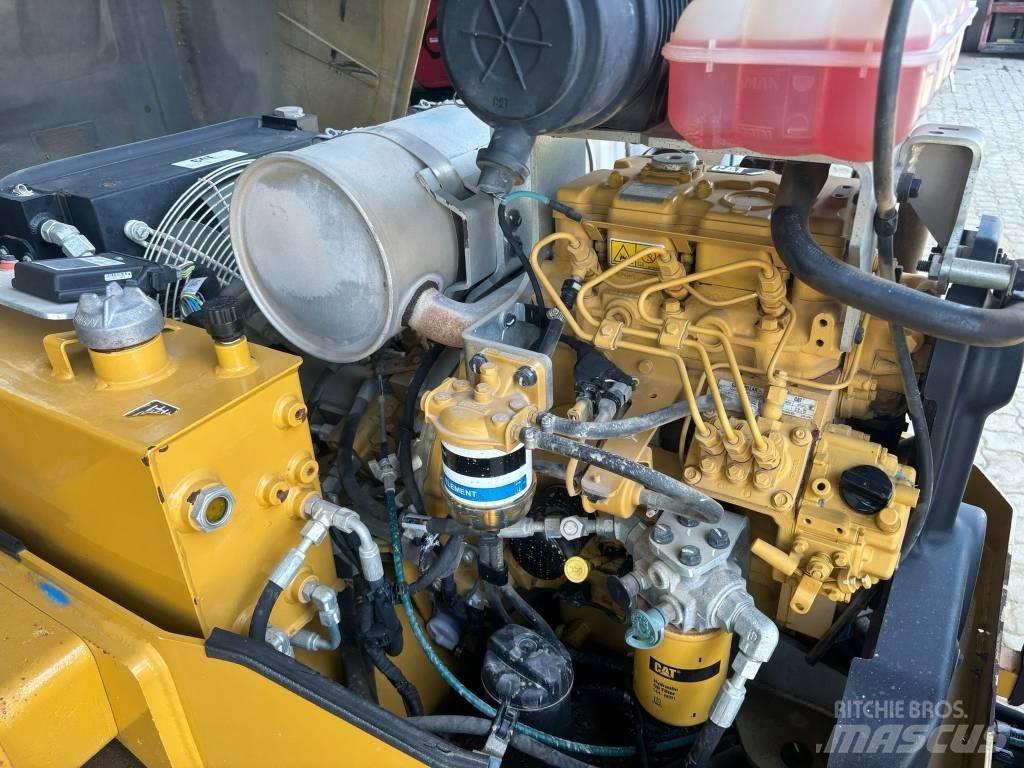 CAT CB 24 B Dvojni valjarji