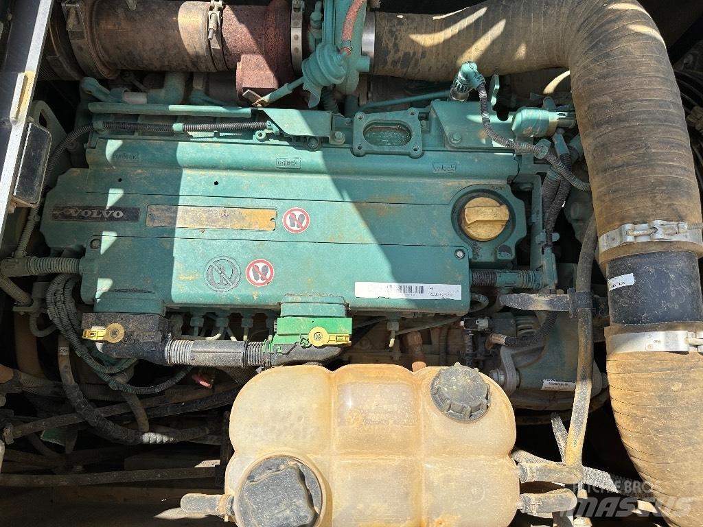 Volvo EC 220 E L Bagri goseničarji
