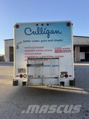 Hino 338 Tovornjaki za prevoz pijač