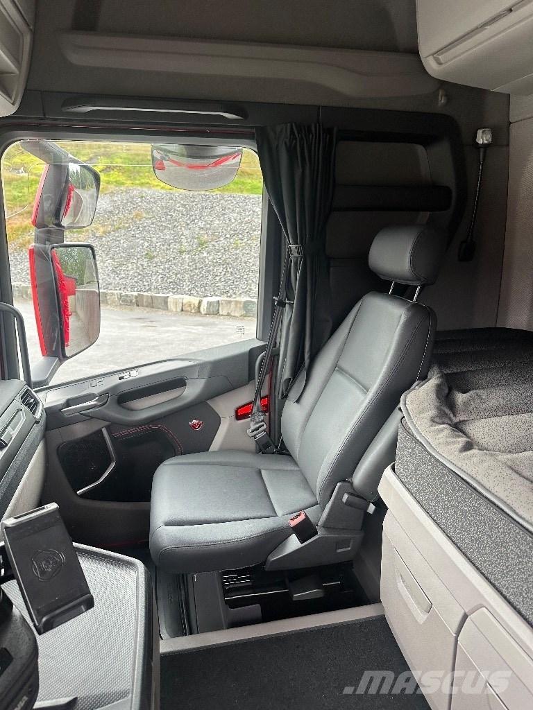 Scania R 590 Tovornjaki za žagovino