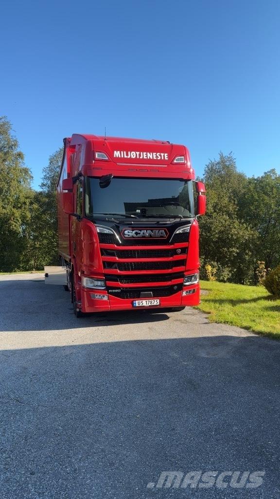 Scania R 590 Tovornjaki za žagovino
