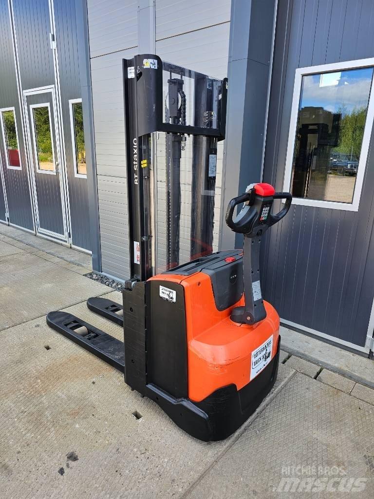 BT SWE 120 L Ročni električni viličar