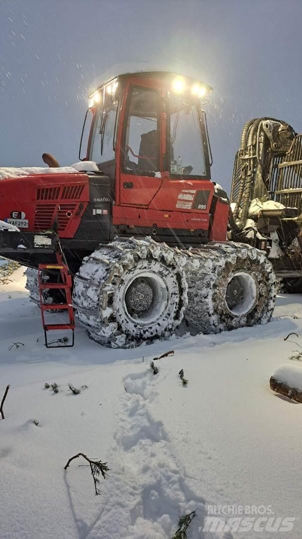 Komatsu 895 Forwarderji