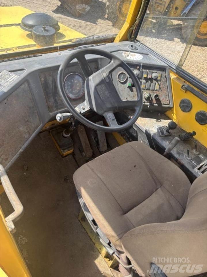 Volvo A20 Ne cestni demperji
