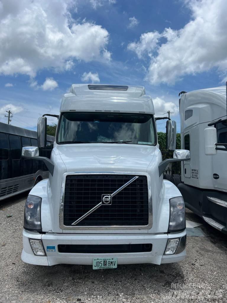 Volvo VNL 780 Vlačilci