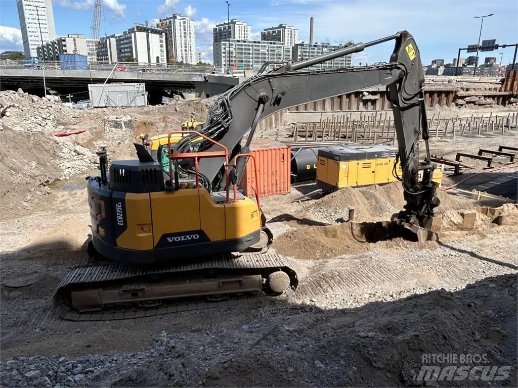 Volvo ECR235EL Bagri goseničarji