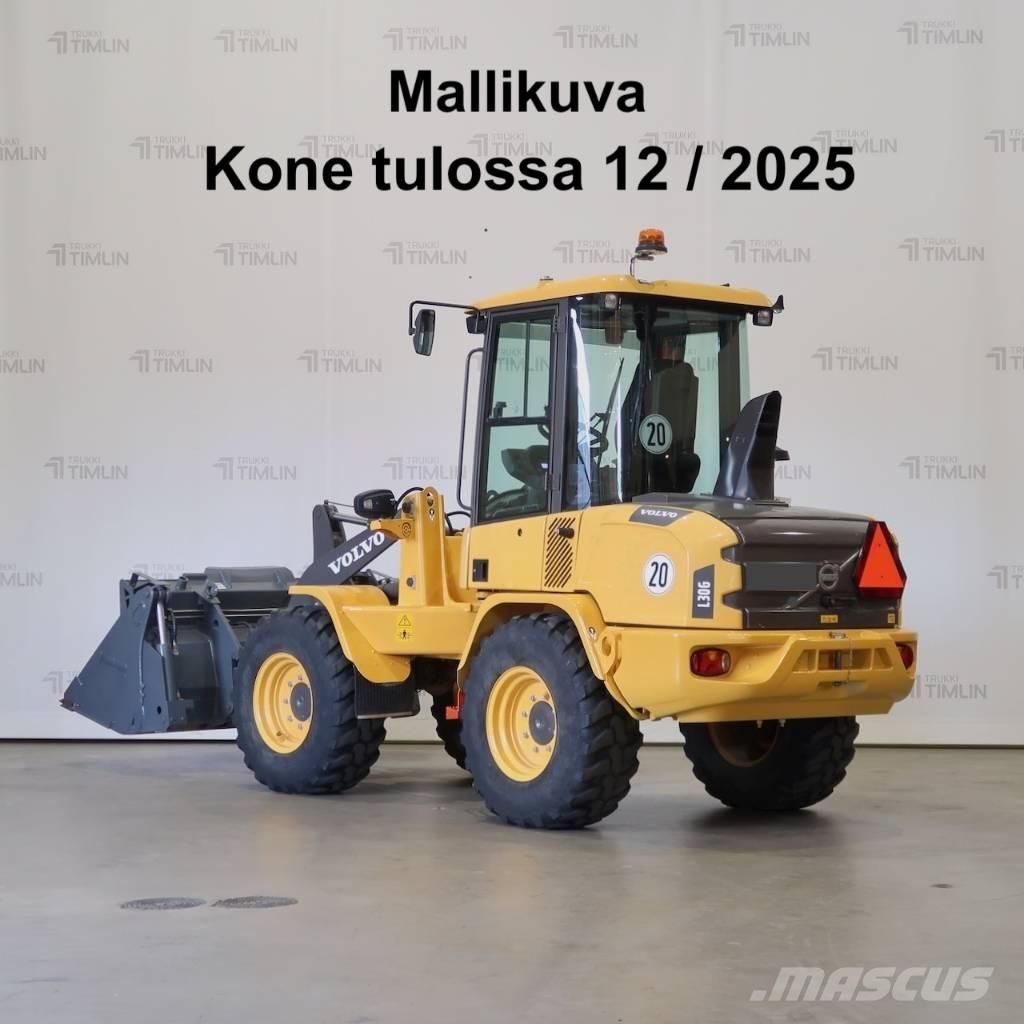 Volvo L30G Kolesni nakladalci