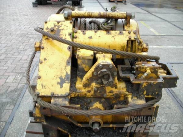 Komatsu D65E WINCH Drugi deli