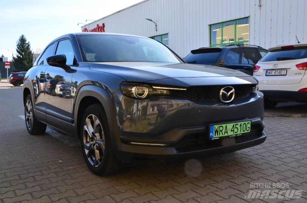 Mazda MX-30 Avtomobili