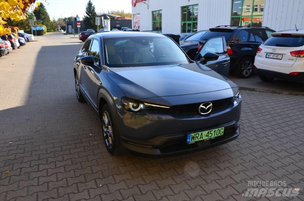 Mazda MX-30 Avtomobili