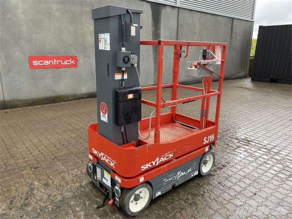 SkyJack SJ16 Vertikalna dvigala