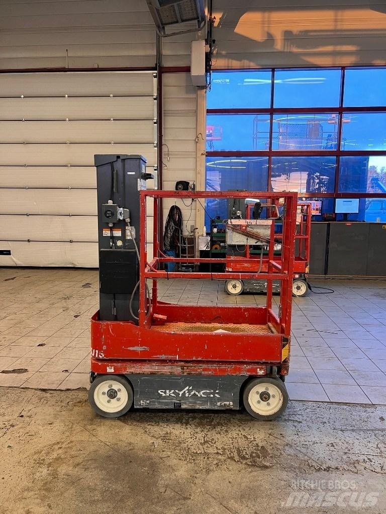 SkyJack SJ 16 Vertikalna dvigala