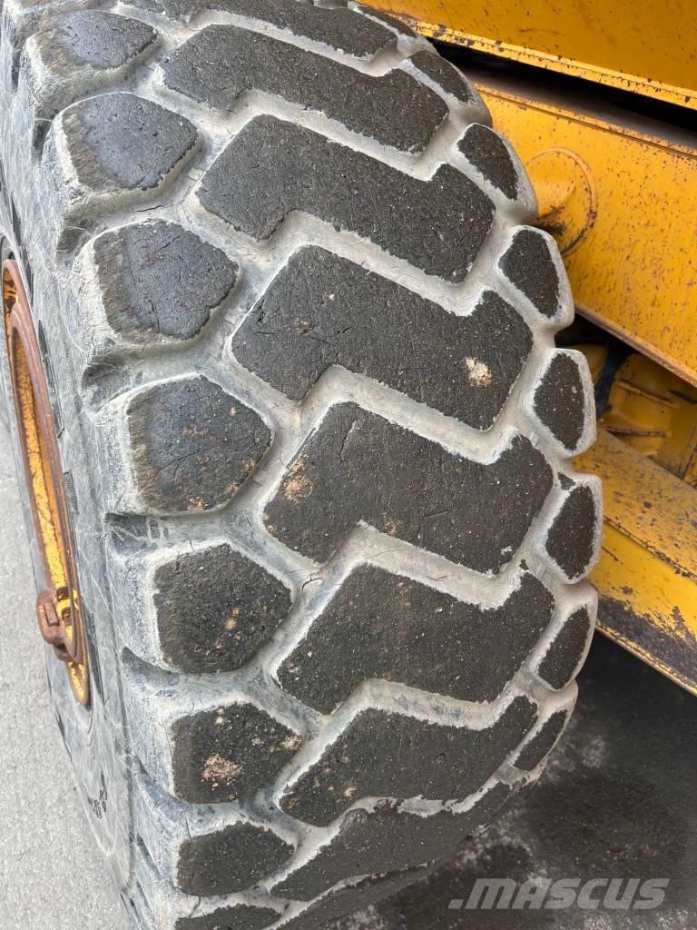 Volvo A 25 G Zglobni demperji