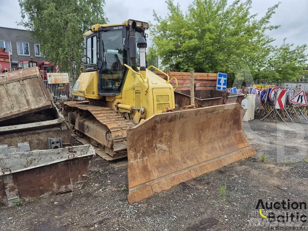Komatsu D51EX-22 Buldožerji goseničarji
