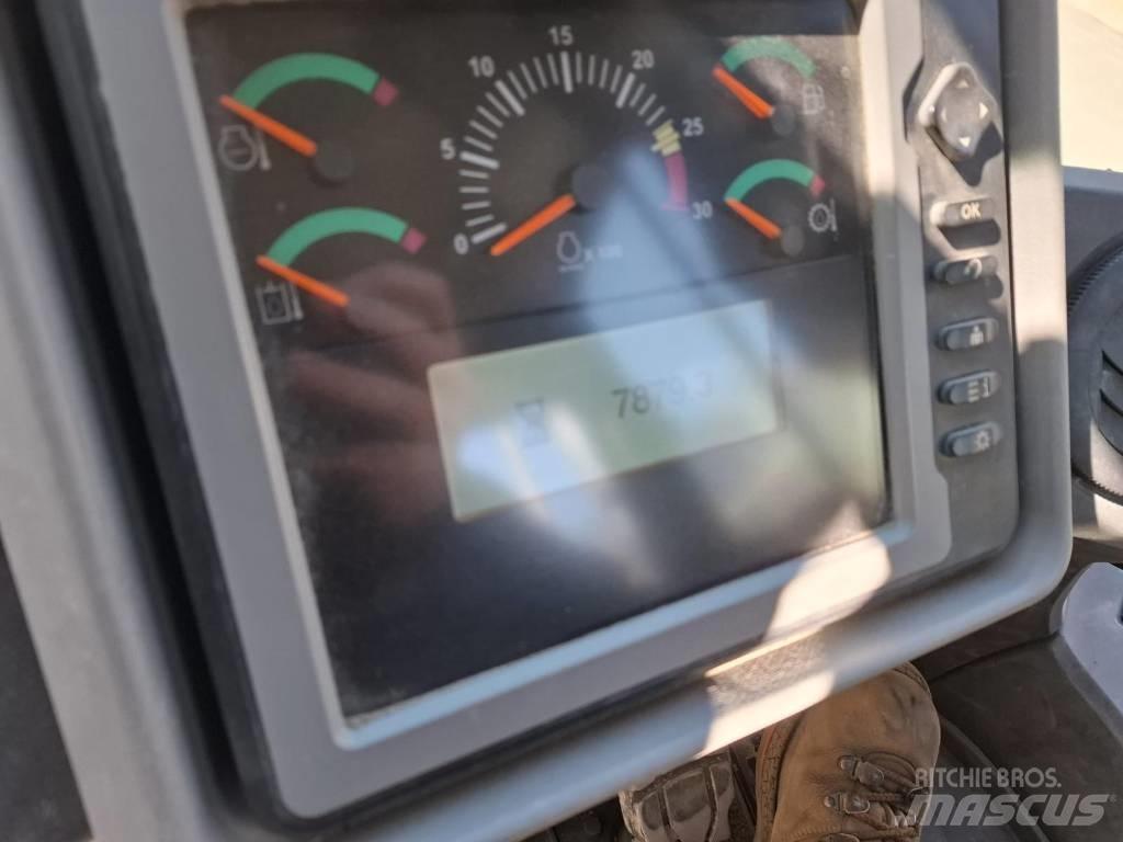 CAT 966K Kolesni nakladalci
