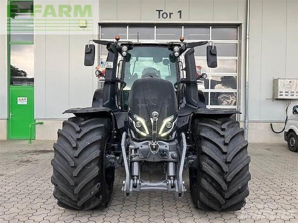 Valtra q305 Traktorji