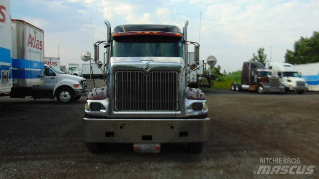 International 9900 i Vlačilci
