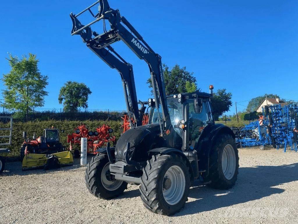 Valtra N134  HiTECH Traktorji