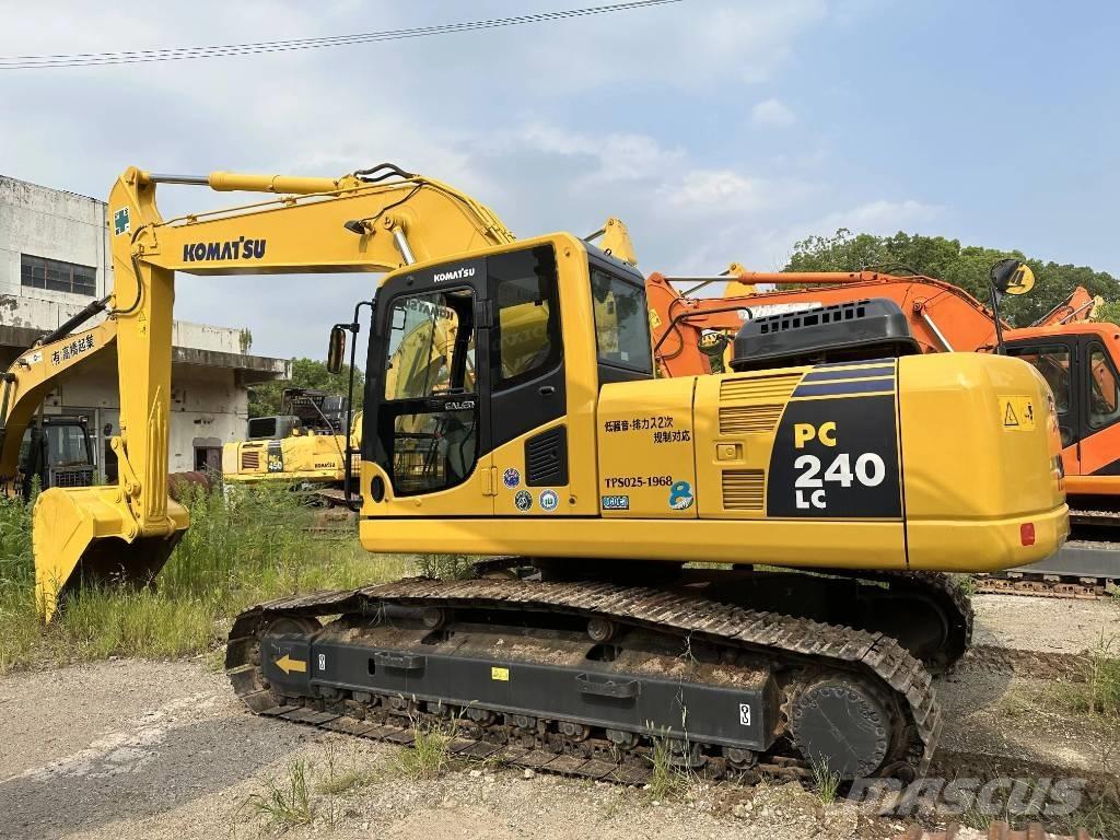 Komatsu PC240-8 Bagri goseničarji