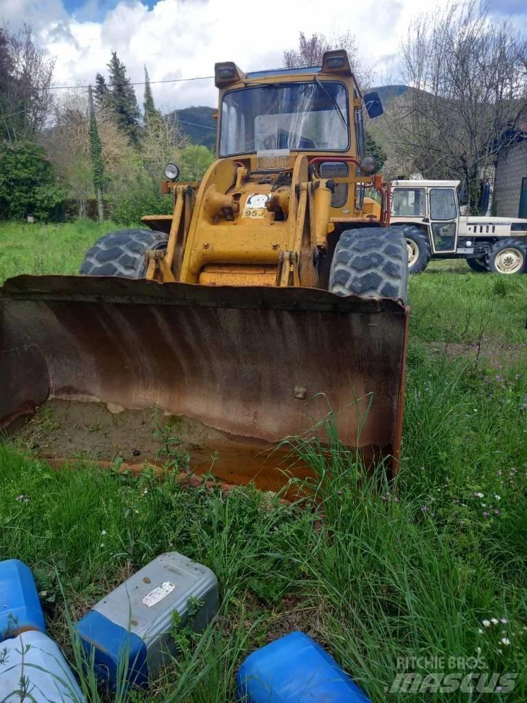 CAT 950 C Kolesni nakladalci
