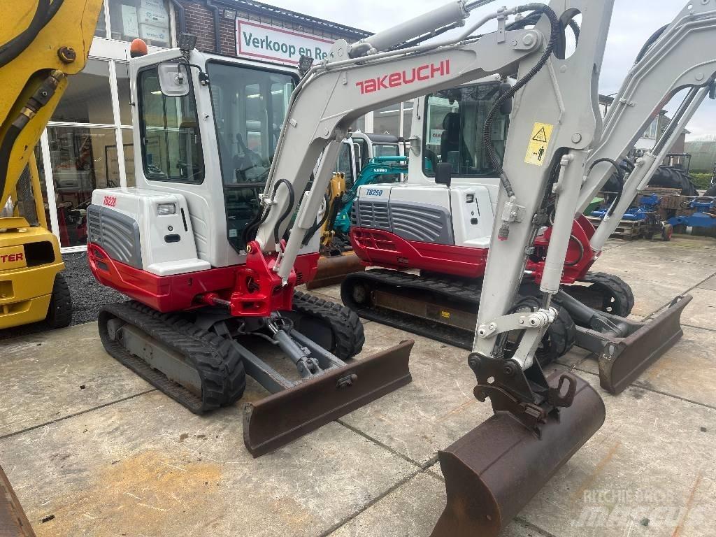 Takeuchi TB228 Mini bagri <7t
