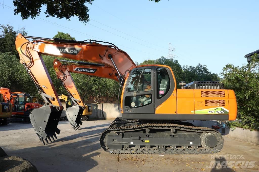 Develon DX205 Bagri goseničarji
