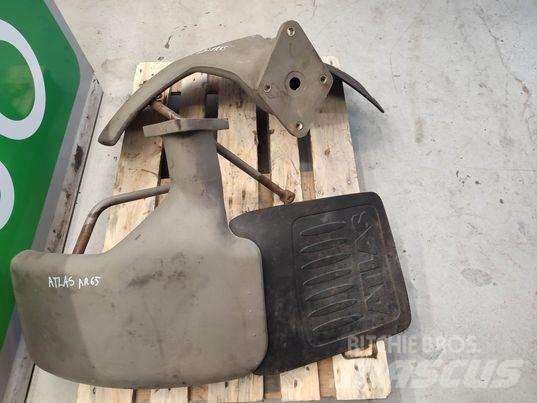 Atlas AR 65 fender Kabine in notranjost