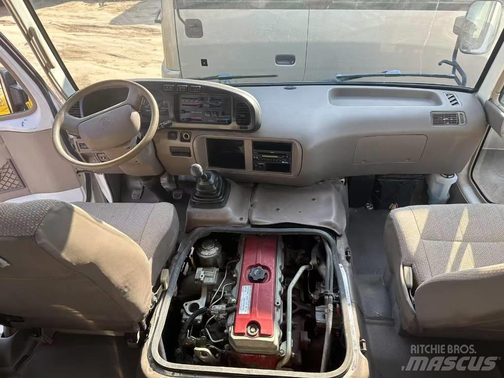 Toyota Coaster Bus Mini avtobusi