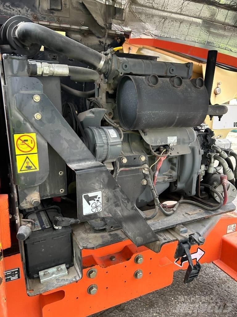 JLG 450 AJ Zglobne dvižne ploščadi