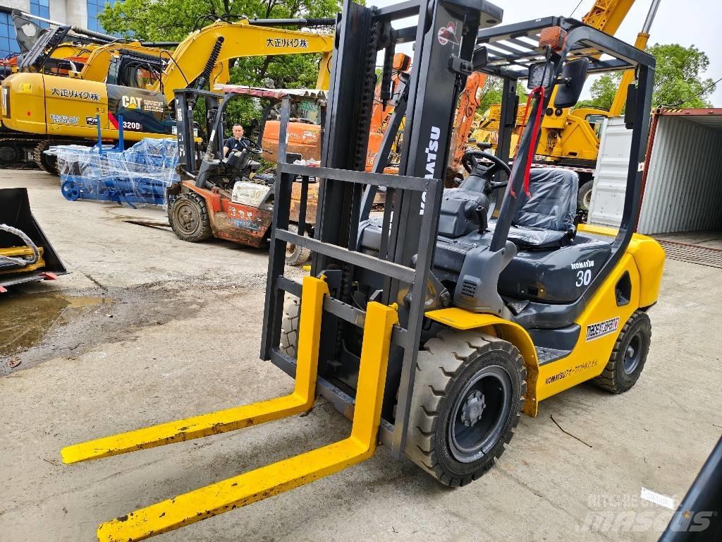 Komatsu FD30 Dizelski viličarji