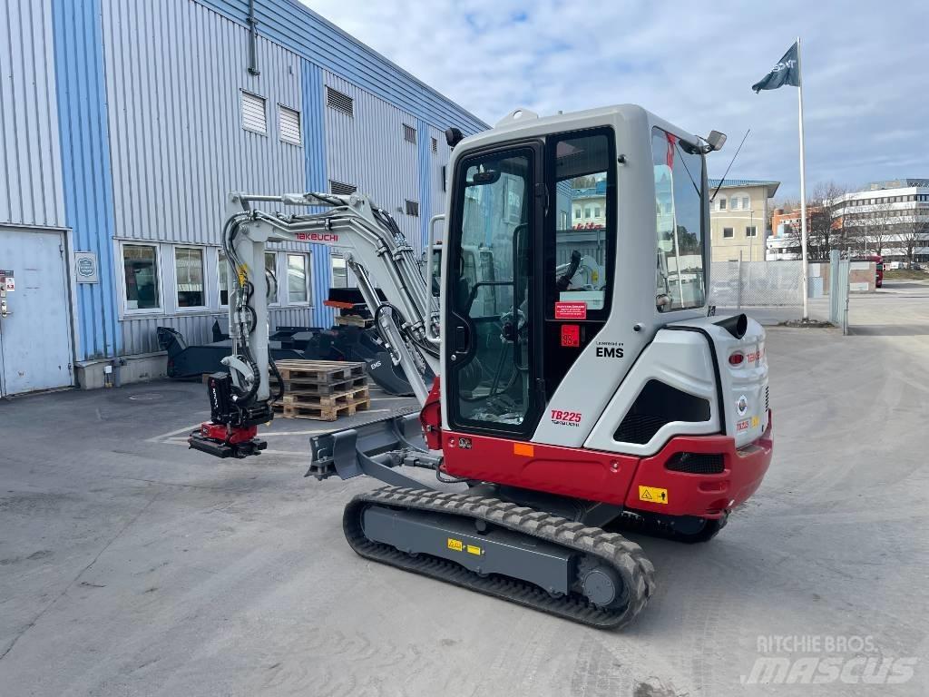 Takeuchi TB 225 Mini bagri <7t
