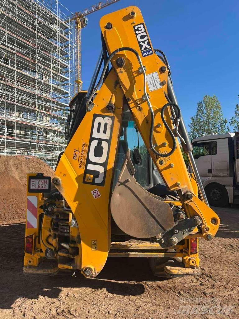 JCB 3 CX Midi bagri 7t – 12t