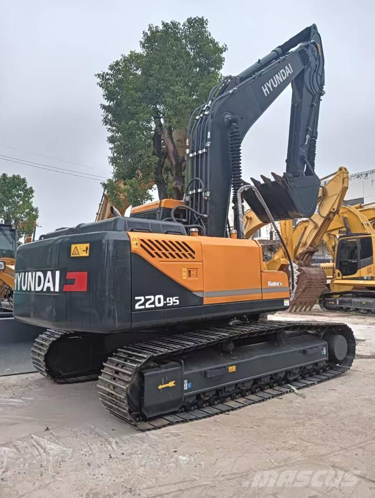 Hyundai 220LC-9S Bagri goseničarji