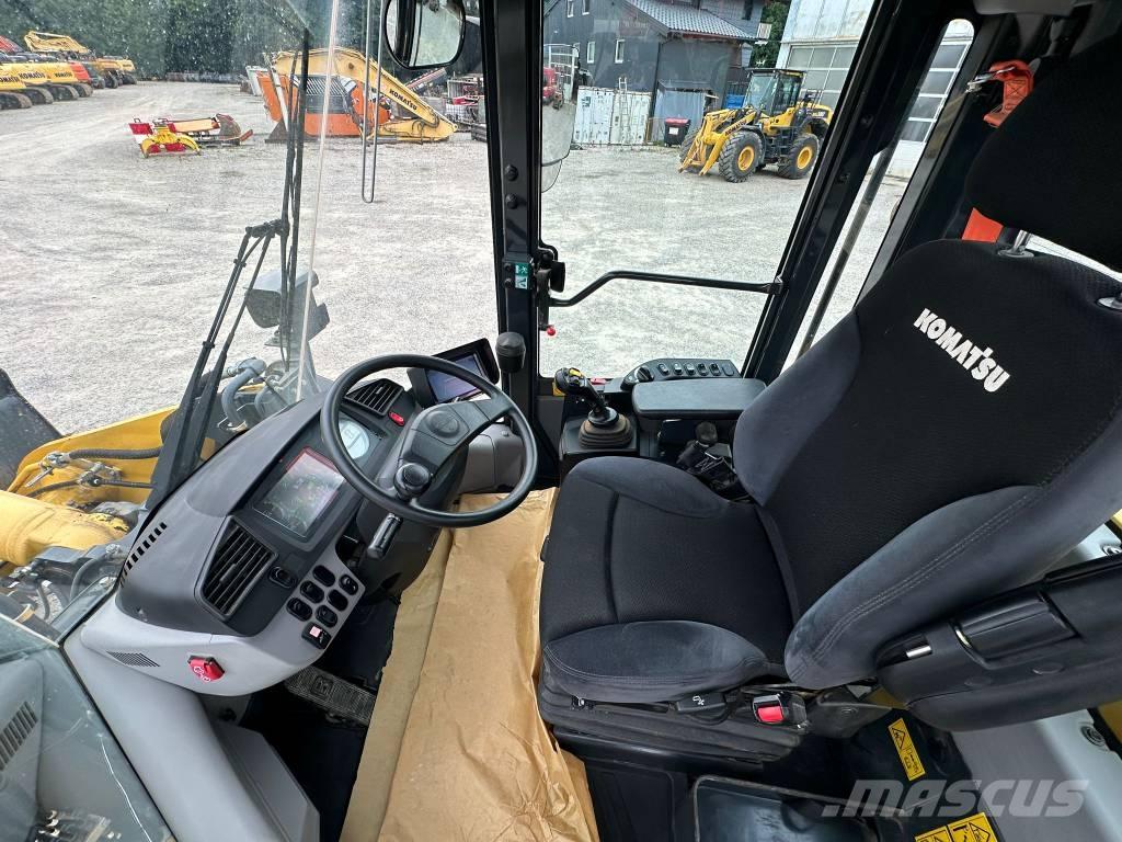 Komatsu WA 270-8 Kolesni nakladalci