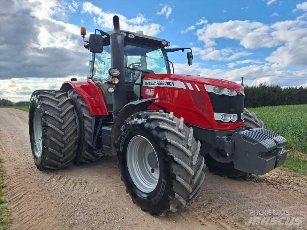 Massey Ferguson 7715 Traktorji