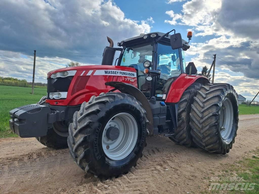 Massey Ferguson 7715 Traktorji