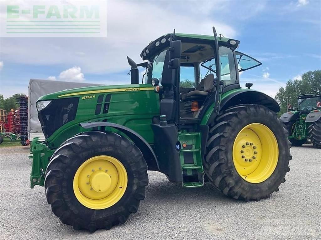 John Deere 6250r Traktorji