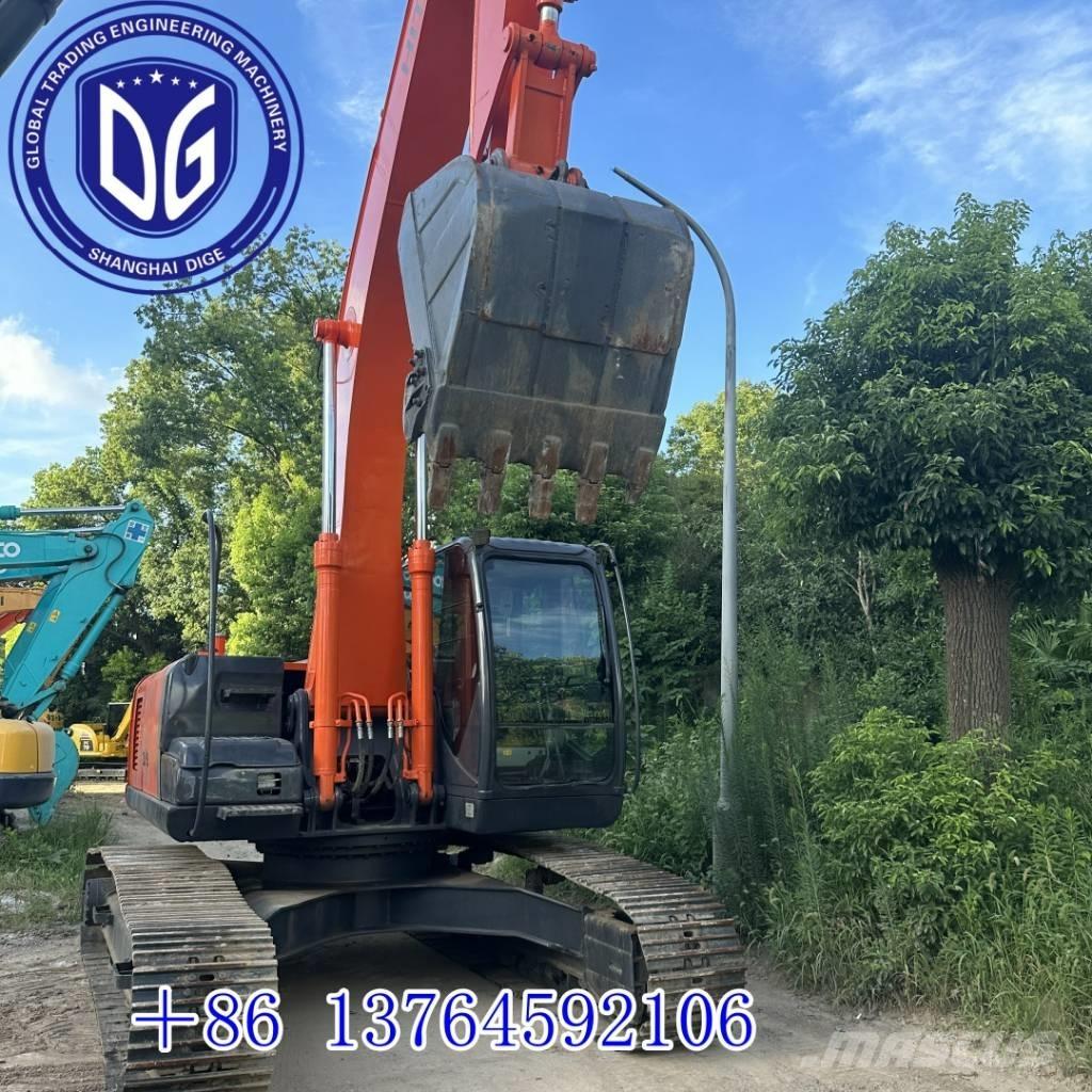 Hitachi 210LC Bagri goseničarji
