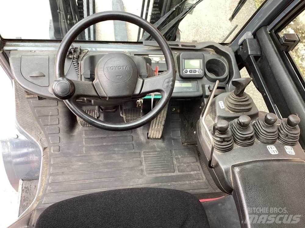 Toyota 8FDJF35 Dizelski viličarji