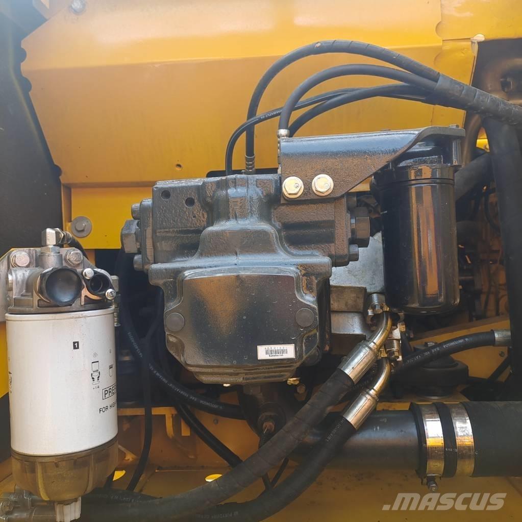 Komatsu PC200-8 Bagri goseničarji