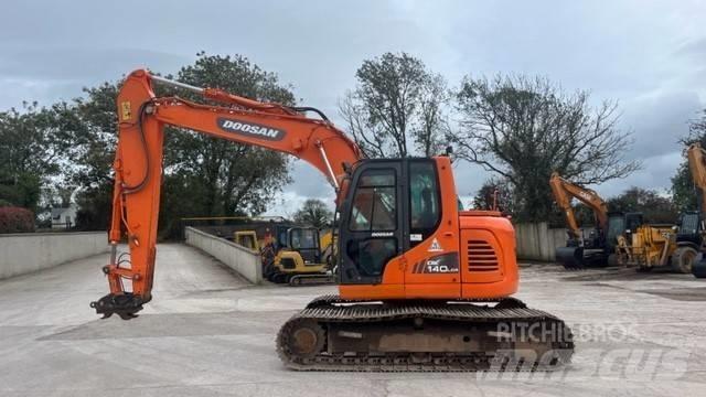 Doosan DX 140 Bagri goseničarji