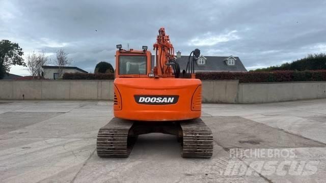 Doosan DX 140 Bagri goseničarji
