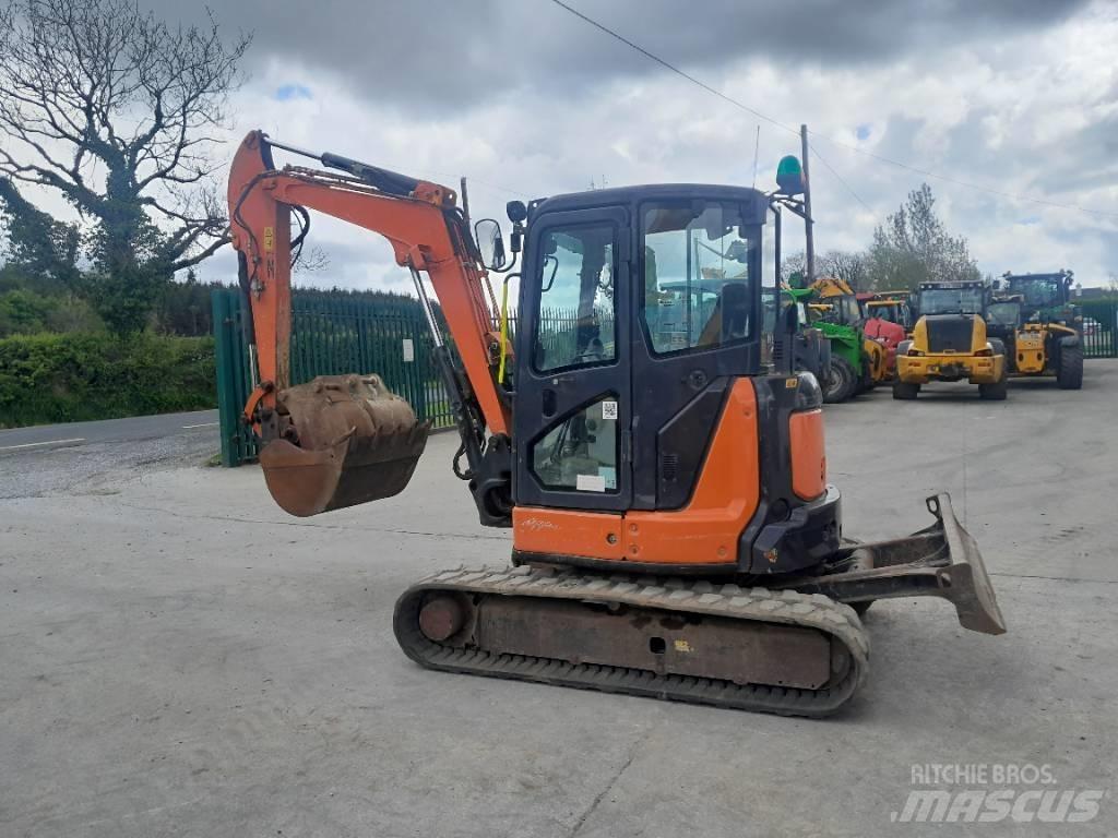 Hitachi ZX 40 Mini bagri <7t