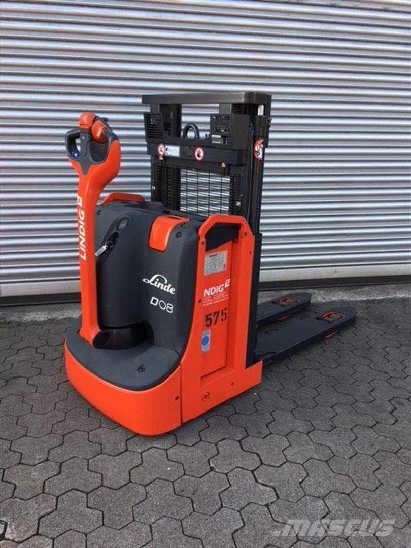 Linde D08 Visokodvižni komisionirni viličar