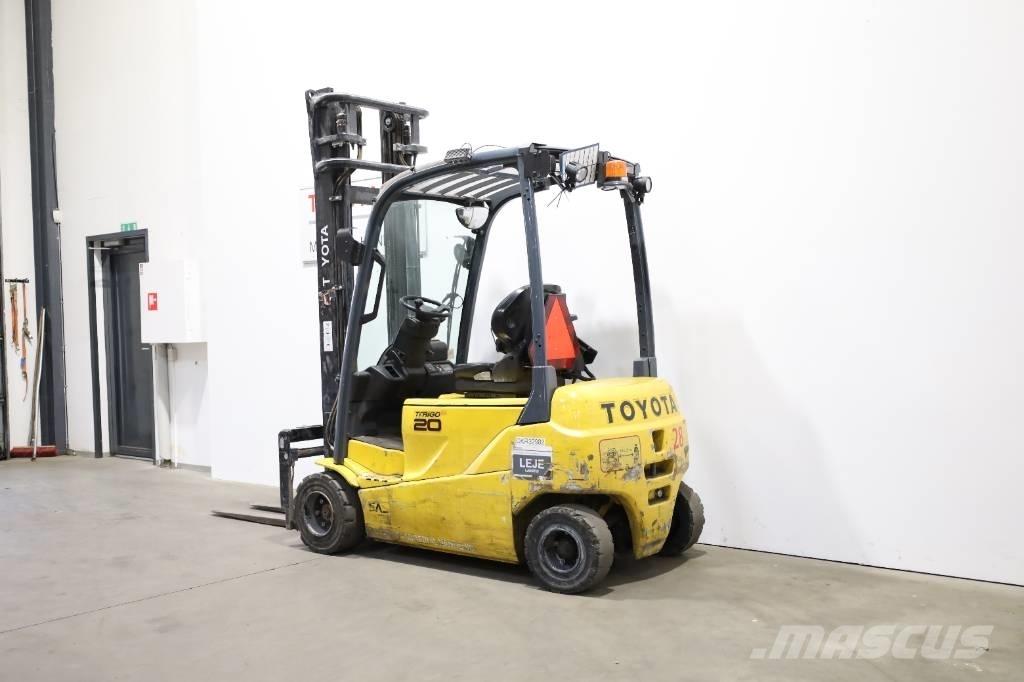 Toyota 8FBM20T Električni viličarji