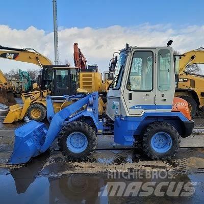 Hitachi LX 20-7 Kolesni nakladalci