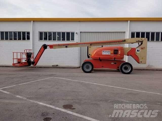 JLG 800 AJ Zglobne dvižne ploščadi